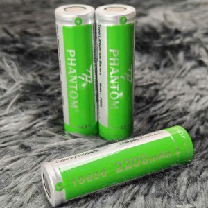 Pin 3.7v Phantom P869 - xanh lá - đầu bằng