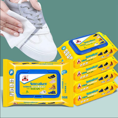 Khăn giấy ướt lau giày KOREA SNEAKER WIPES vỏ vàng - 80 tờ ( T96 )