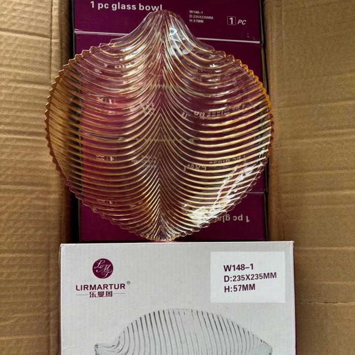 Đĩa thuỷ tinh vàng hình Chiếc lá W148-1V (T18 )