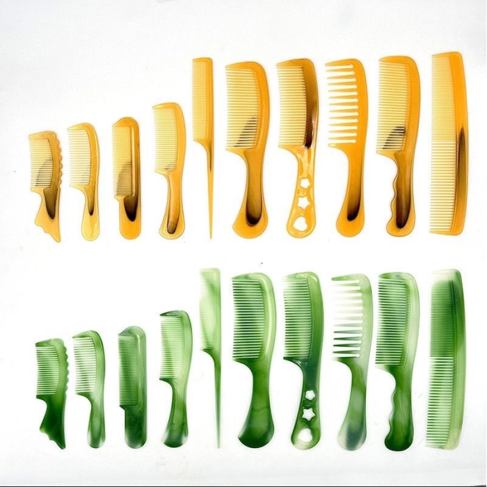 Set 10 lược nhựa ( T300 )